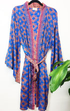 Load image into Gallery viewer, Vintage Sari Kimono Short