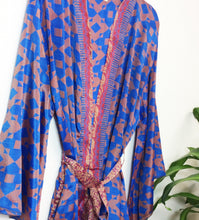 Load image into Gallery viewer, Vintage Sari Kimono Short