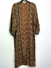 Load image into Gallery viewer, Vintage Sari Kimono Duster