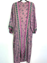 Load image into Gallery viewer, Vintage Sari Kimono Duster