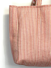 Load image into Gallery viewer, Blockprint Quilted Bag