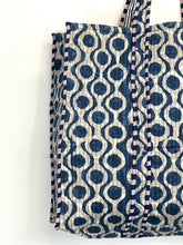 Load image into Gallery viewer, Blockprint Quilted Bag