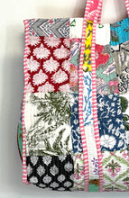 Load image into Gallery viewer, Blockprint Quilted Bag