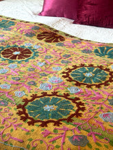 Load image into Gallery viewer, SUZANI Kantha