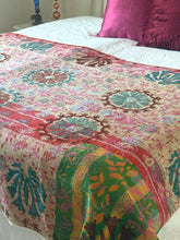 Load image into Gallery viewer, SUZANI Kantha