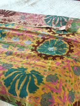 Load image into Gallery viewer, SUZANI Kantha