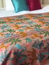 Load image into Gallery viewer, SUZANI Kantha