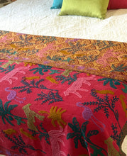 Load image into Gallery viewer, SUZANI Kantha
