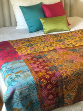 Load image into Gallery viewer, SUZANI Kantha