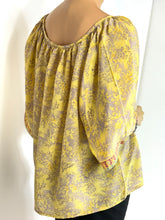 Load image into Gallery viewer, Bella Silk Top