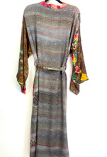 Load image into Gallery viewer, Vintage Sari Kimono Long