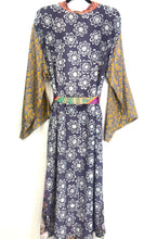 Load image into Gallery viewer, Vintage Sari Kimono Long