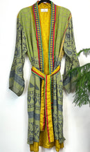 Load image into Gallery viewer, Vintage Sari Kimono Short