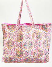 Load image into Gallery viewer, Blockprint Quilted Bag