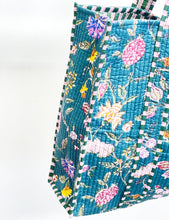 Load image into Gallery viewer, Blockprint Quilted Bag