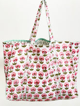 Load image into Gallery viewer, Blockprint Quilted Bag