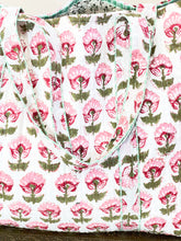 Load image into Gallery viewer, Blockprint Quilted Bag