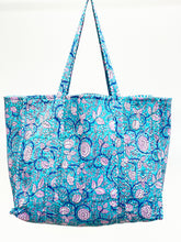 Load image into Gallery viewer, Blockprint Quilted Bag