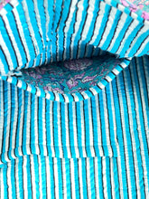 Load image into Gallery viewer, Blockprint Quilted Bag