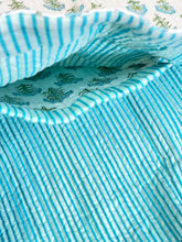 Load image into Gallery viewer, Blockprint Quilted Bag