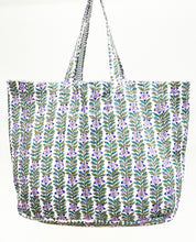 Load image into Gallery viewer, Blockprint Quilted Bag