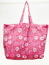 Load image into Gallery viewer, Blockprint Quilted Bag