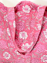 Load image into Gallery viewer, Blockprint Quilted Bag