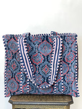 Load image into Gallery viewer, Velvet Quilted Bag