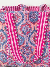 Load image into Gallery viewer, Velvet Quilted Bag