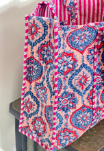 Load image into Gallery viewer, Velvet Quilted Bag