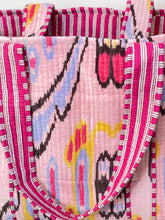 Load image into Gallery viewer, Velvet Quilted Bag