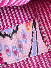 Load image into Gallery viewer, Velvet Quilted Bag