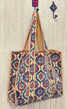 Load image into Gallery viewer, Velvet Quilted Bag