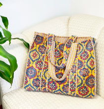 Load image into Gallery viewer, Velvet Quilted Bag