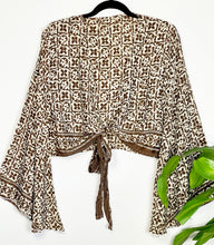 Load image into Gallery viewer, Wrap Up Top