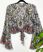 Load image into Gallery viewer, Wrap Up Top