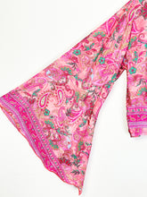 Load image into Gallery viewer, Wrap Up Top