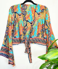 Load image into Gallery viewer, Wrap Up Top