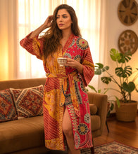 Load image into Gallery viewer, Vintage Sari Kantha Robe/Jacket