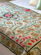 Load image into Gallery viewer, SUZANI Throw