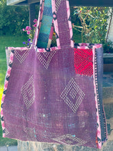 Load image into Gallery viewer, Sari Kantha Tote Bag