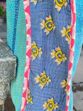 Load image into Gallery viewer, Sari Kantha Tote Bag