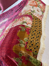 Load image into Gallery viewer, Vintage Sari Kantha Quilt