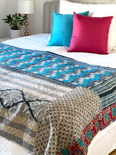 Load image into Gallery viewer, Vintage Sari Kantha Qult