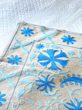 Load image into Gallery viewer, SUZANI Throw