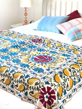 Load image into Gallery viewer, SUZANI Throw