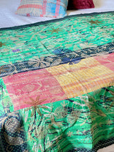 Load image into Gallery viewer, SUZANI Kantha