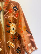Load image into Gallery viewer, Velvet Suzani Long Jacket