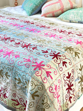 Load image into Gallery viewer, SUZANI Kantha