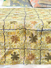Load image into Gallery viewer, SUZANI Kantha